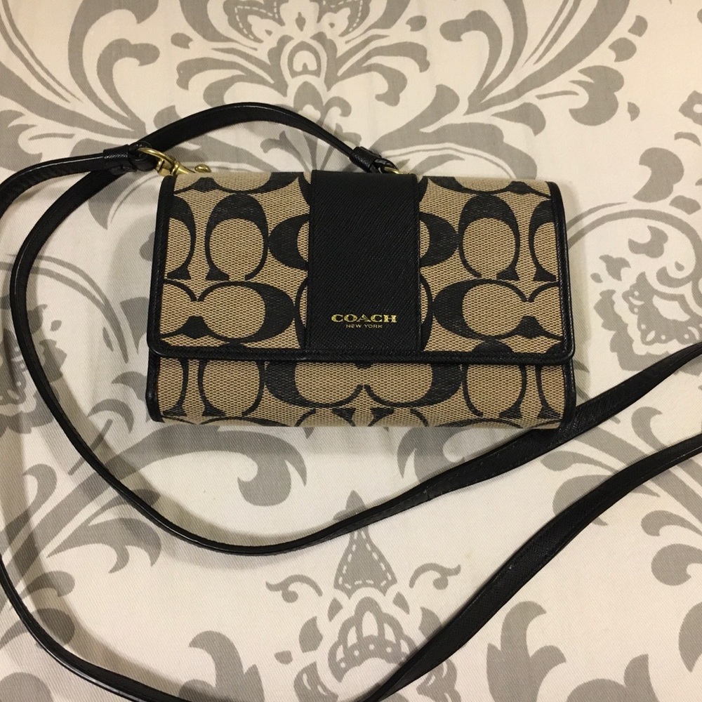 Great Used condition Coach trifold wallet crossbody